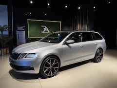 Skoda Octavia Combi - 1.0 TSI Greentech Ambition Navi|Carplay|Cruis|PDC Zilver