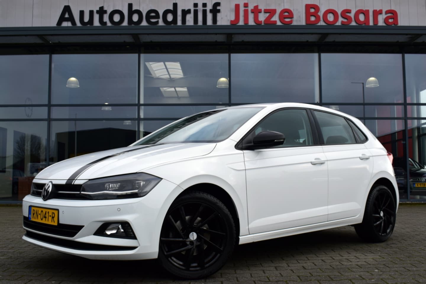 Volkswagen Polo - 1.6 TDi Comfortline LED | Carplay | ECC | Full Map Navi | 17 Inch LMV | Isofix - AutoWereld.nl