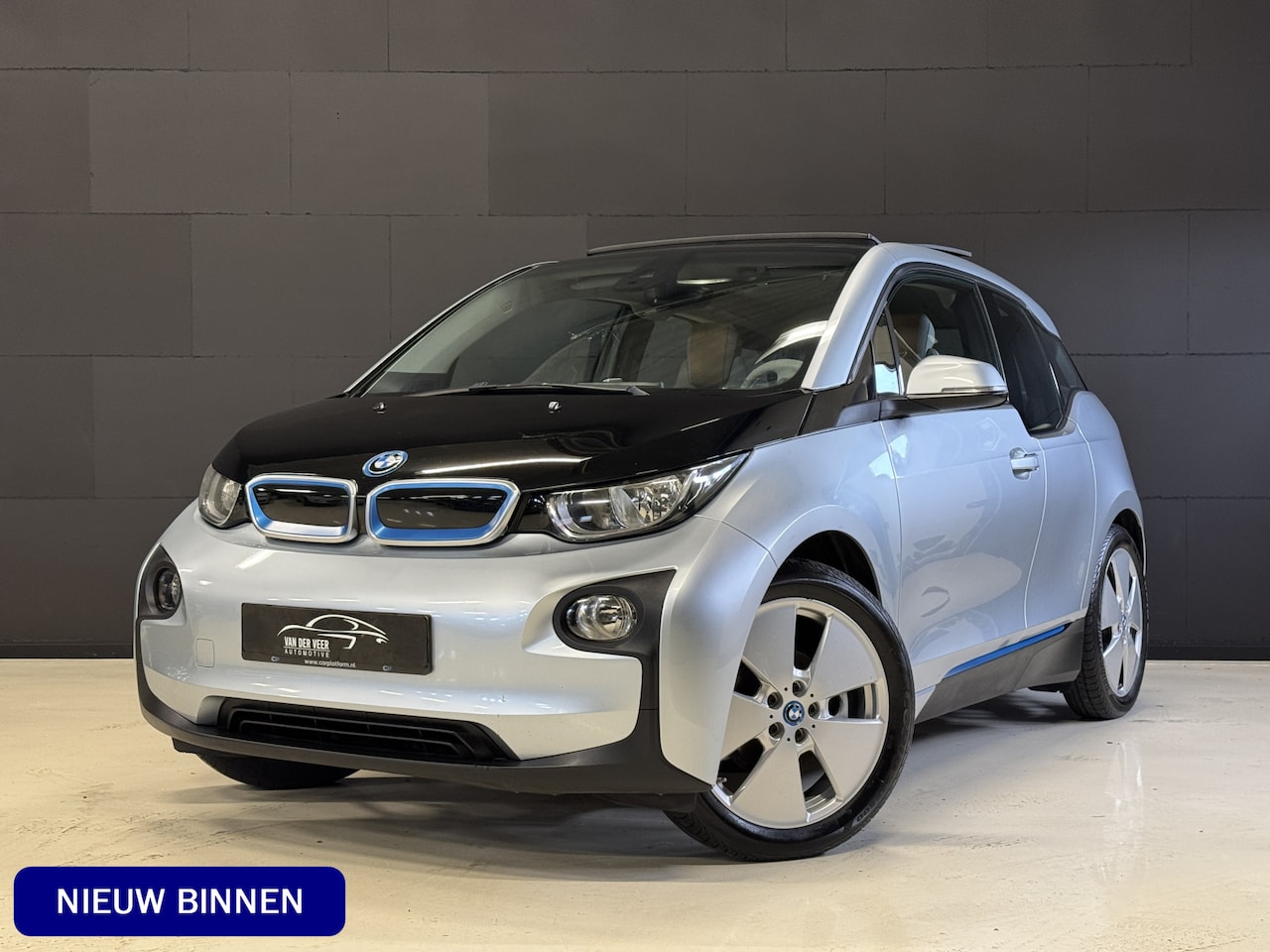 BMW i3 - Basis Comfort 22 kWh | Panoramadak | Adaptive cruise | Groot Navi | Keyless | Harman/Kardo - AutoWereld.nl