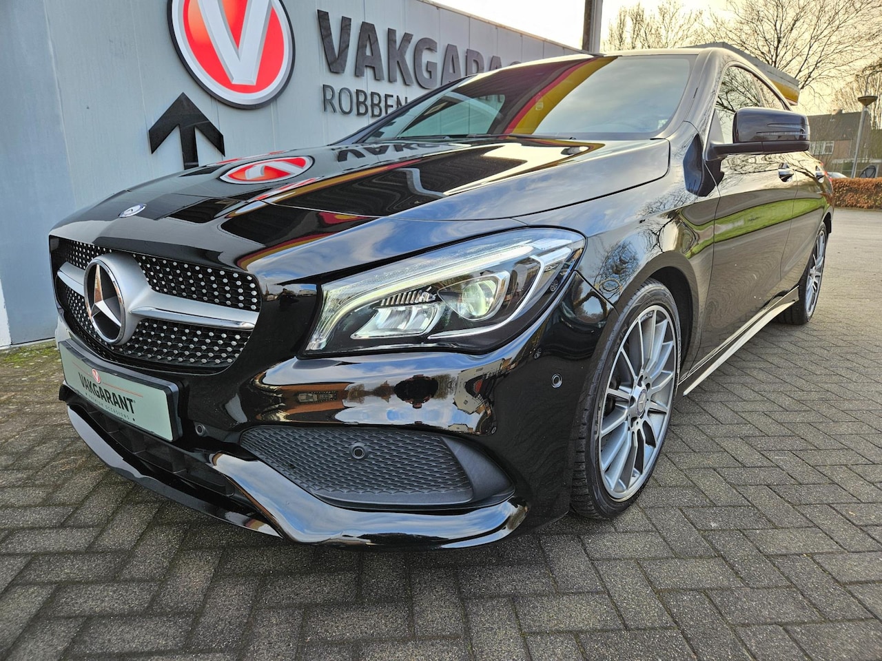 Mercedes-Benz CLA-klasse Shooting Brake - 180 Business Solution AMG 180 Business Solution AMG - AutoWereld.nl