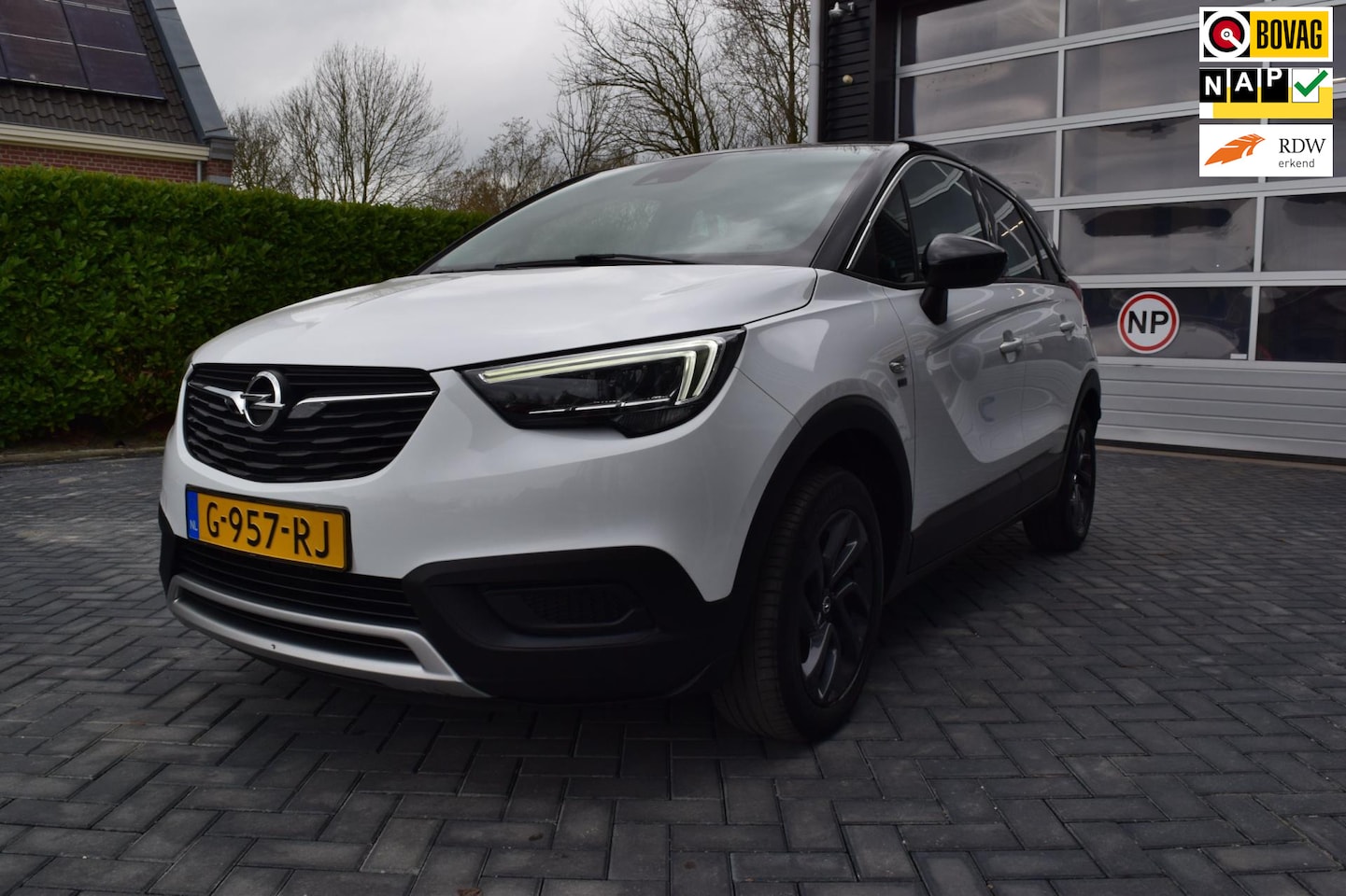 Opel Crossland X - 1.2 Turbo 120 Jaar Edition 1.2 Turbo 120 Jaar Edition - AutoWereld.nl