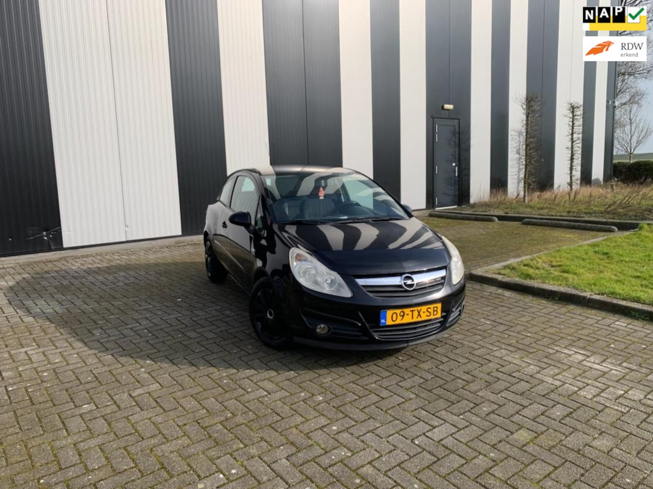 Opel Corsa - 1.4-16V Enjoy Nw APK! Stoel/Stuurverwarming-Cruise-Airco - AutoWereld.nl