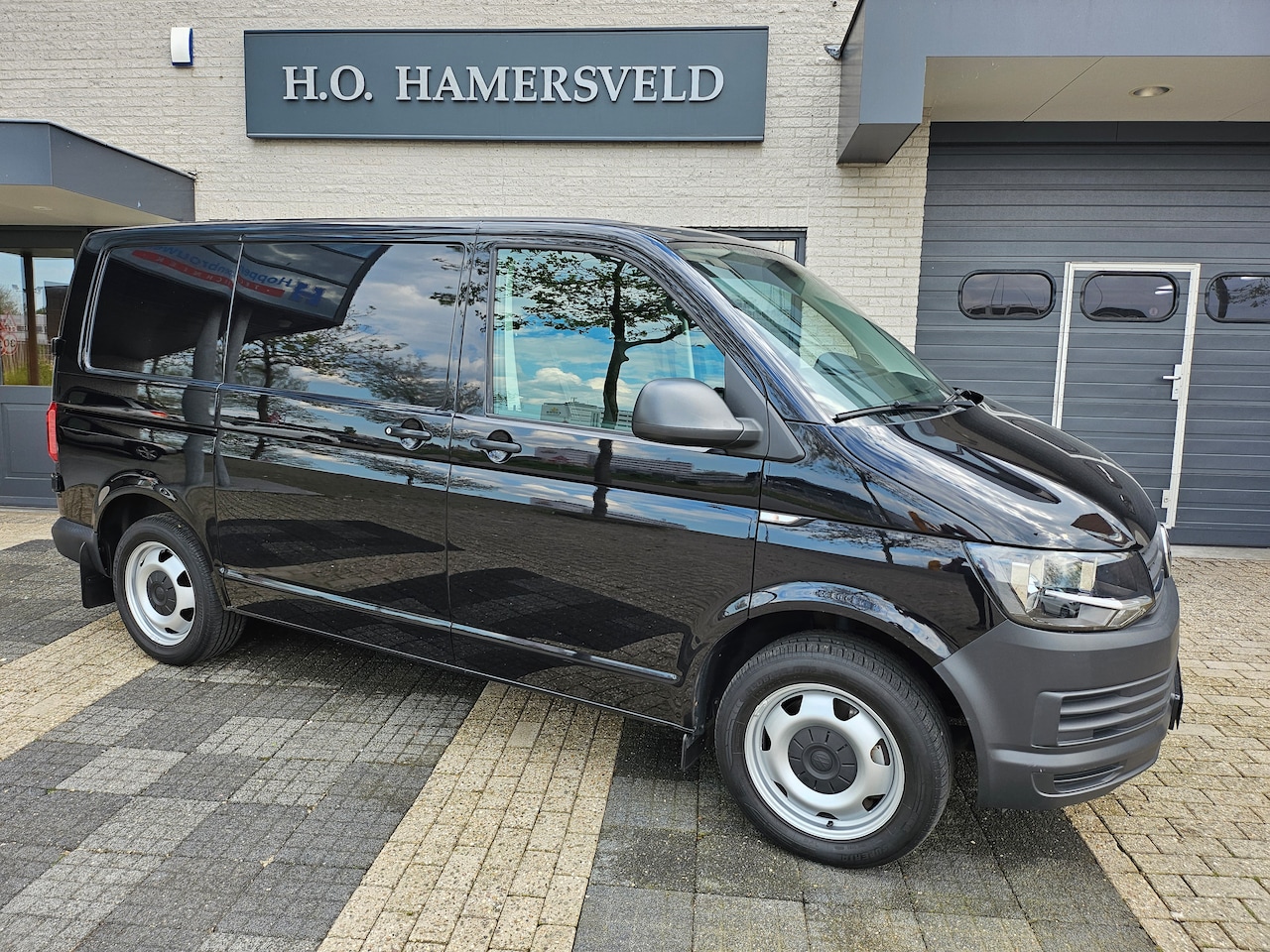 Volkswagen Transporter - 2.0 TSI L1H1 Highline - AutoWereld.nl