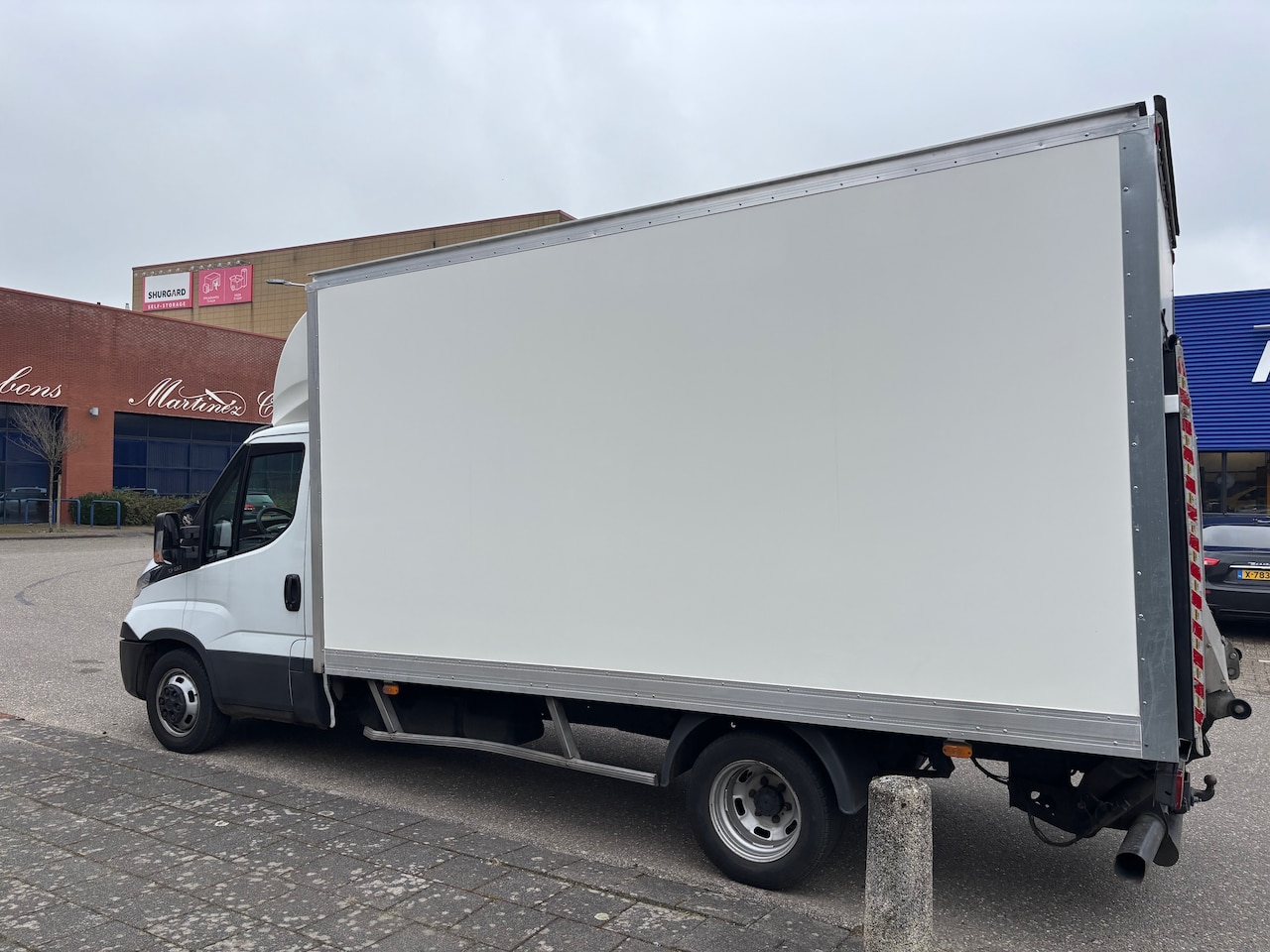 Iveco Daily - 35C14V 2.3 410 H2 Bakwagen met laadklep Meubelbak