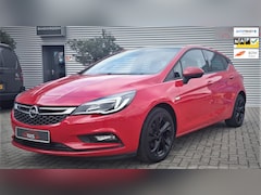 Opel Astra - Color Edition, climate contole, led rijverlichting , cruise control, pdc-v/a, lichtmetalen