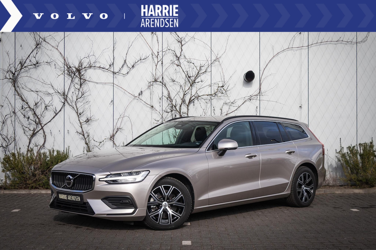 Volvo V60 - B3 Aut. Core | Adaptieve Cruise Control | Parkeercamera | Stoel/Stuurverwarming | Dodehoek - AutoWereld.nl