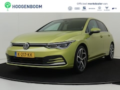 Volkswagen Golf - 1.5 eTSI Style | Panoramadak | Achteruitrijcamera | Head-up display | Keyless | Dodehoek d