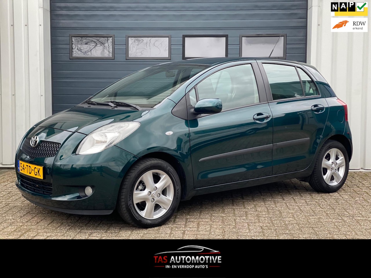 Toyota Yaris - 1.3 VVTi Luna 2e EIG / CLIMA / KEYLESS / NAP - AutoWereld.nl