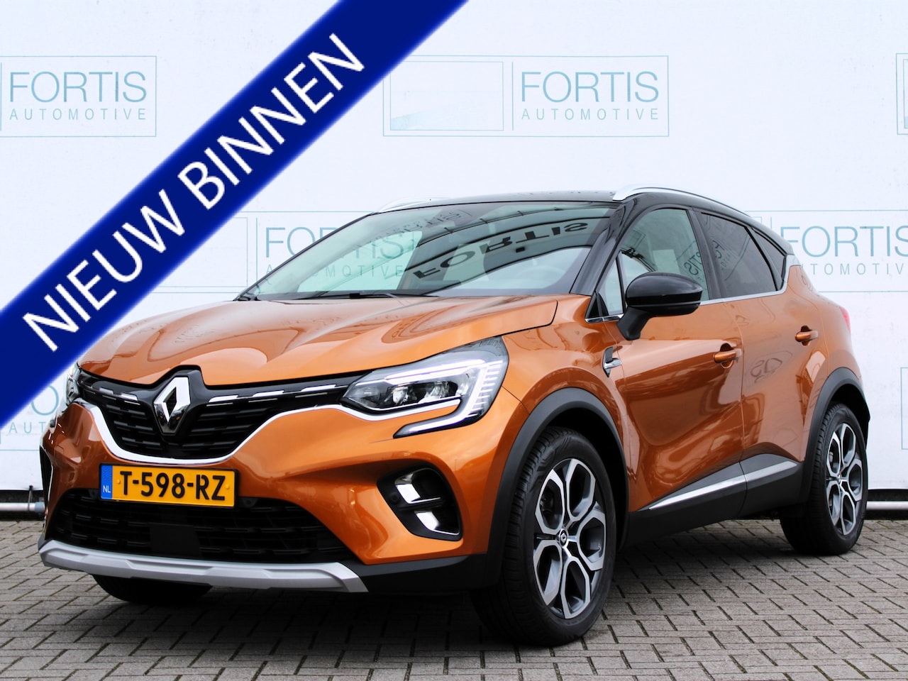 Renault Captur - 1.3 TCe 140 EDC Intens CAMERA | STUURWIEL VERW | STOELVERW | - AutoWereld.nl