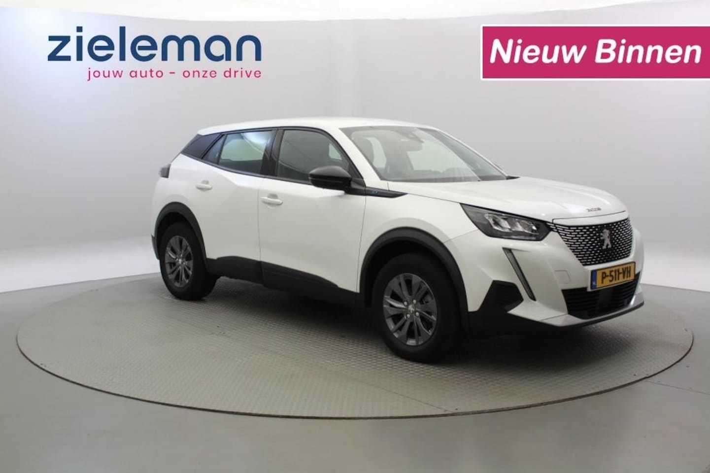 Peugeot 2008 - e-2008 Active Pack 50 kWh - Carplay, Clima, Camera - AutoWereld.nl