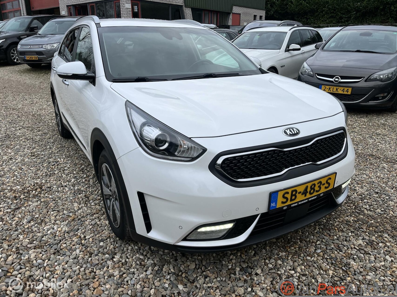 Kia Niro - 1.6 GDi Hybrid ExecutiveLine 1.6 GDi Hybrid ExecutiveLine,Full opties - AutoWereld.nl