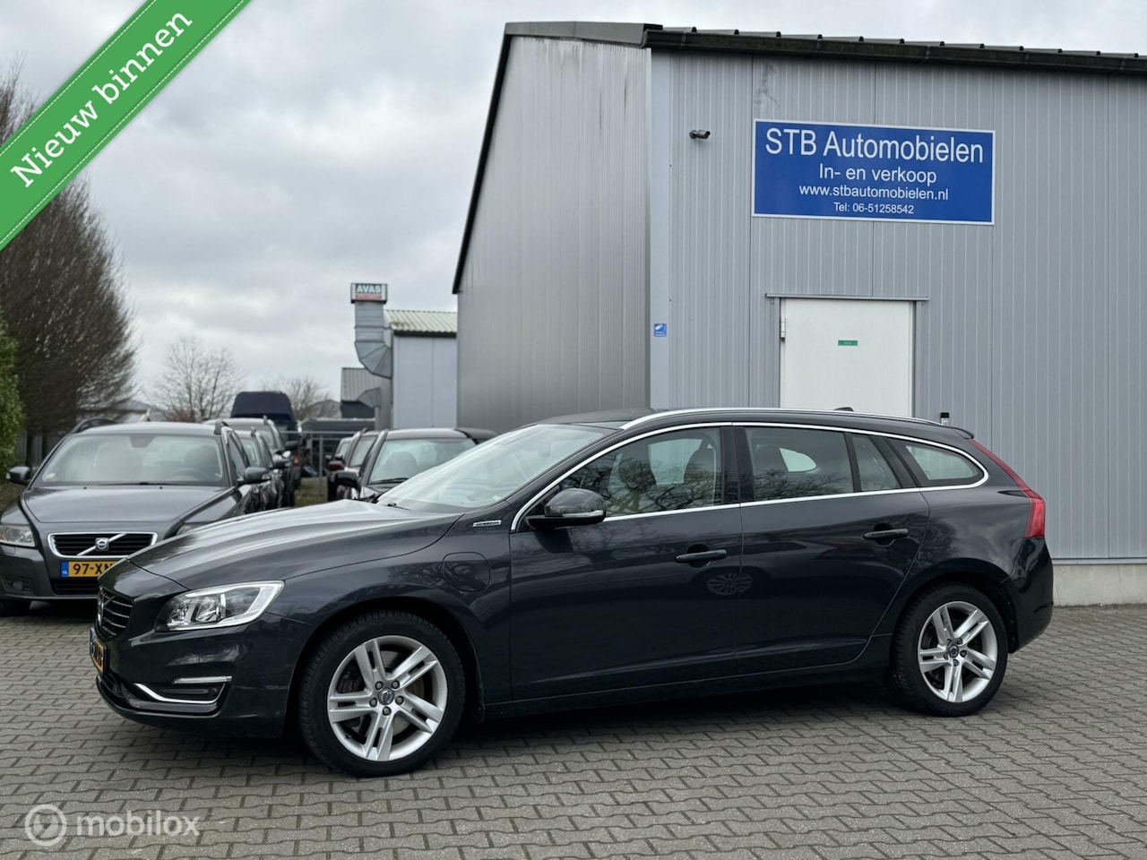 Volvo V60 - 2.4 D6 AWD Plug-In Hybrid/adaptieve cruise - AutoWereld.nl