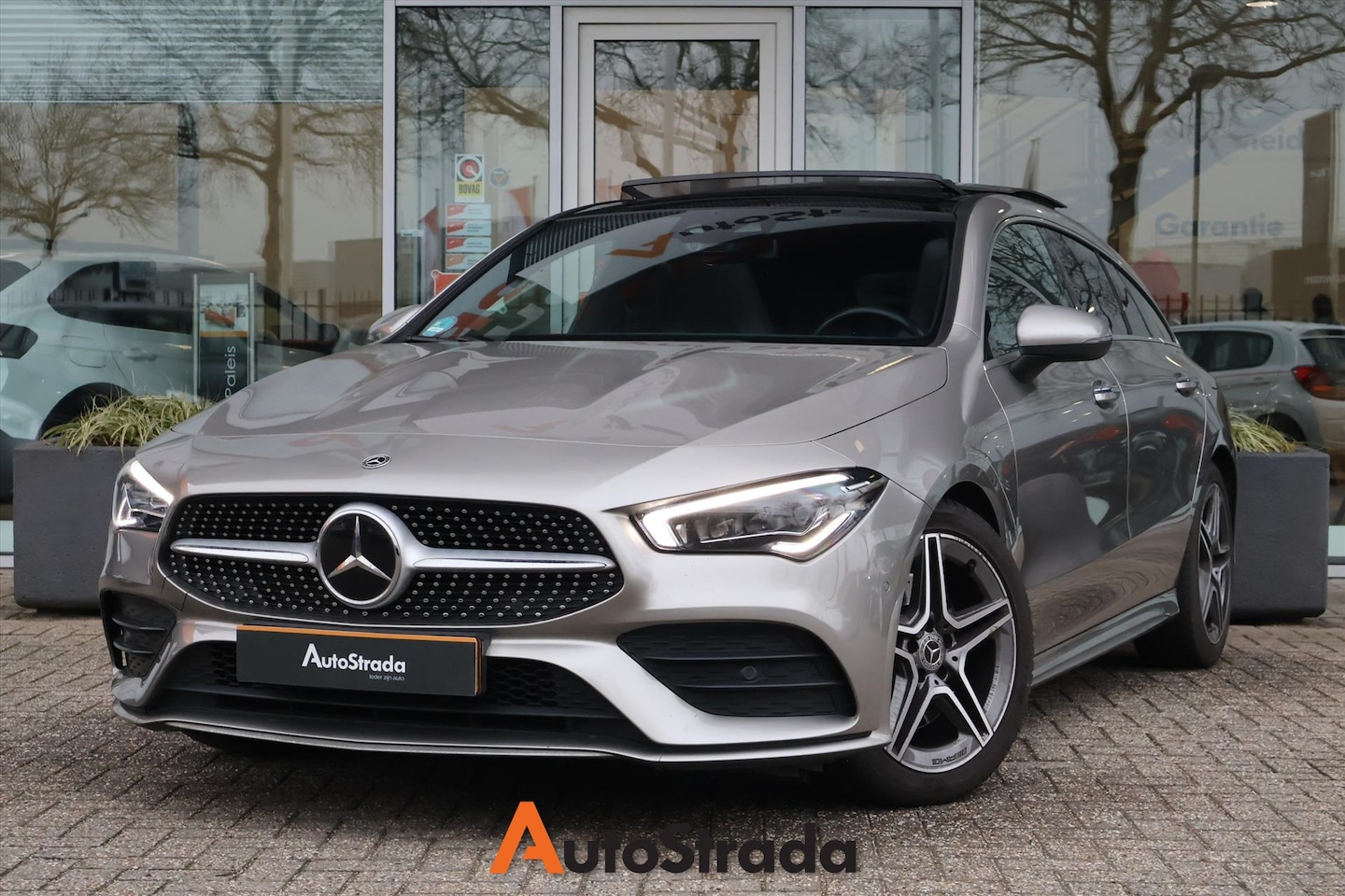 Mercedes-Benz CLA-klasse Shooting Brake - 200 AMG-Line 163pk 7G-DCT | Pano | Sfeer | Memory | Camera | Multibeam - AutoWereld.nl