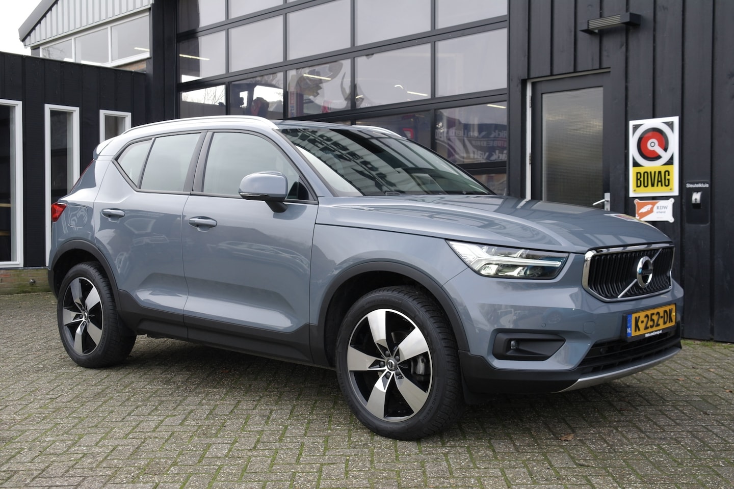 Volvo XC40 - 1.5 T2 Business Pro | NL-Auto | 18'' | Carplay | Adap.Cruise | Camera - AutoWereld.nl