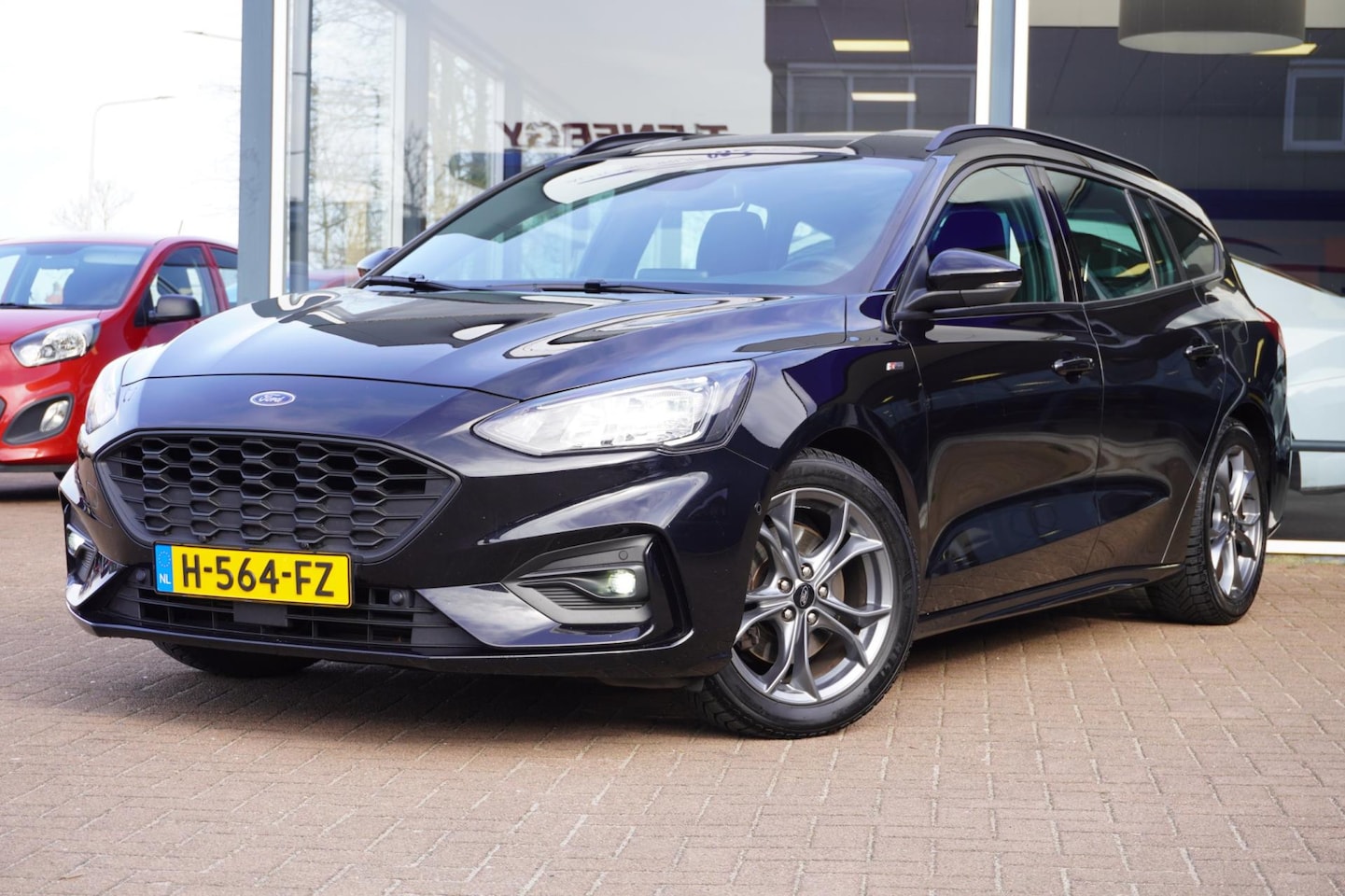 Ford Focus Wagon - 1.0 EcoBoost ST Line Business | Airco | Vol opties | Nieuw model | Dealerauto | Camera | P - AutoWereld.nl