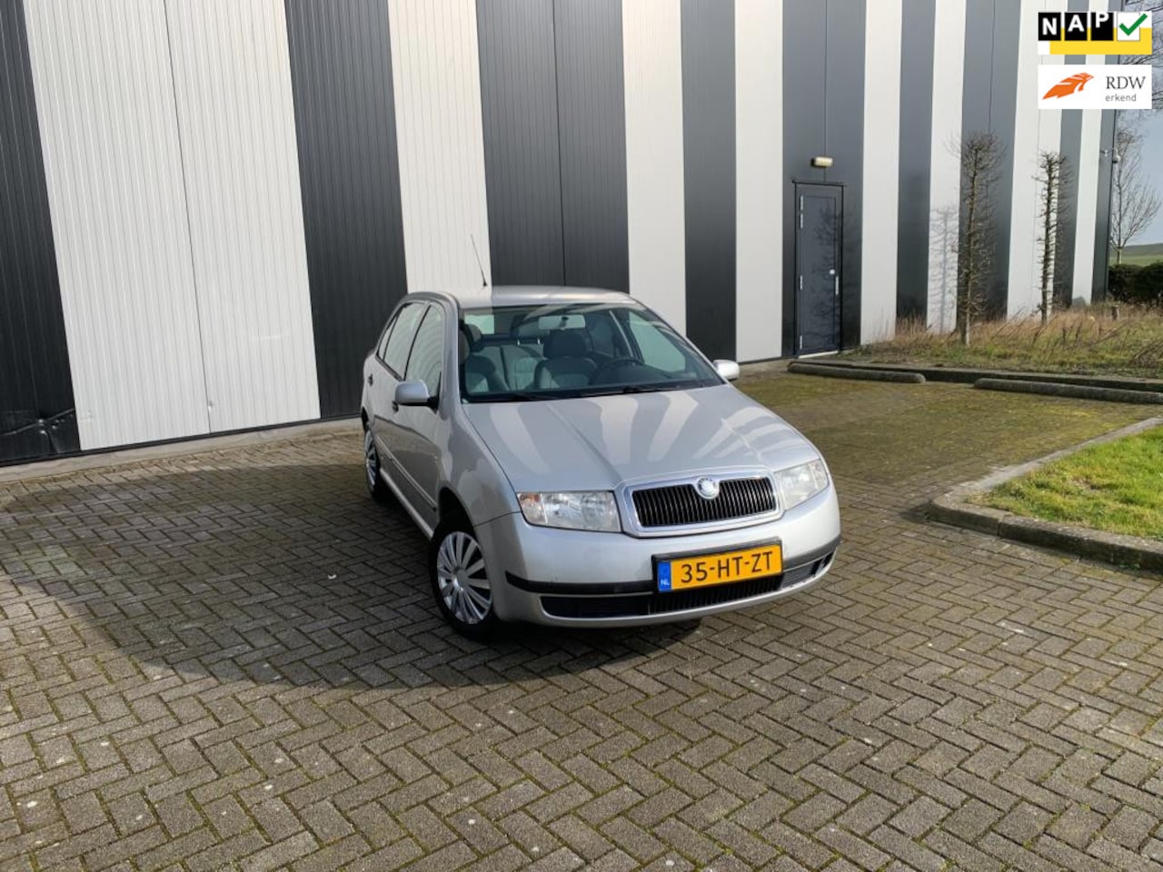 Skoda Fabia - 1.4-16V Comfort Automaat/Cruise/Elektrische Ramen&Spiegels - AutoWereld.nl