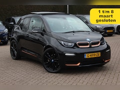 BMW i3 - S 120Ah 42 kWh RoadStyle Edition / Panoramadak / Camera / Leder / Keyless / Warmtepomp / N