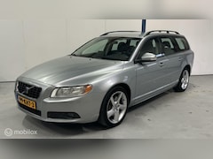 Volvo V70 - 2.5T Summum AUTOMAAT / NL-AUTO