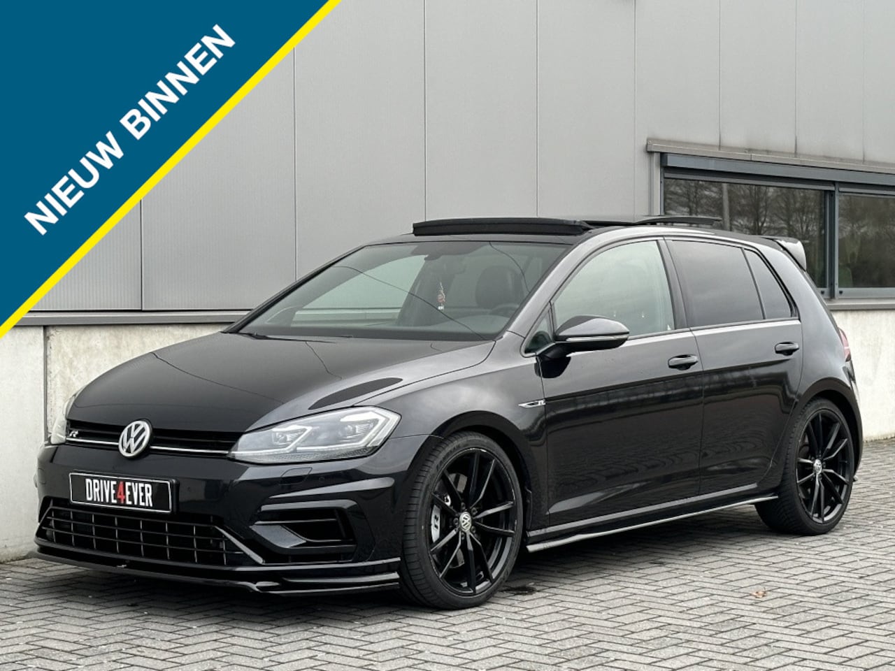 Volkswagen Golf - 2.0 TSI 4Motion R FULL MILTEK PANO NAVI CAMERA VIRTUAL - AutoWereld.nl