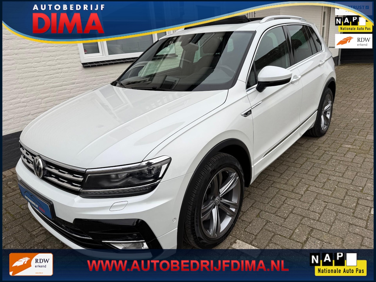 Volkswagen Tiguan - 2.0 TSI 220 Pk 4Motion R-Line 2x/ Pano/ 360 Camera/ Navi/ Virtual/ HUD/ Trekhaak - AutoWereld.nl