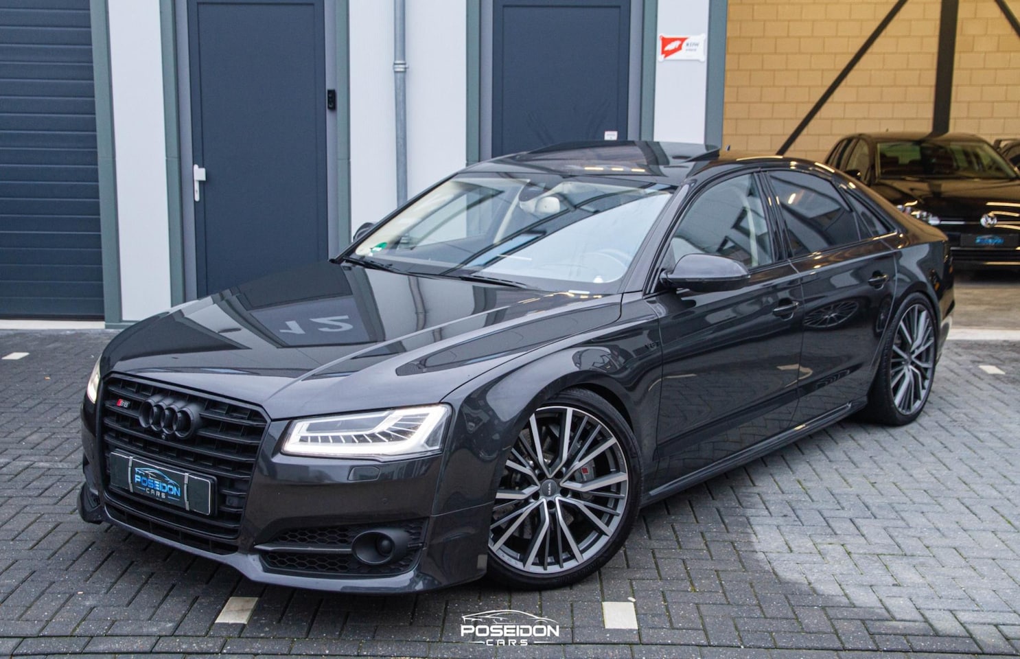 Audi S8 - 4.0 TFSI PLUS+ QUATTRO DESIGN | KERAMISCHE REMMEN | B&O | 360 CAMERA | SCHUIFDAK | STOELVE - AutoWereld.nl