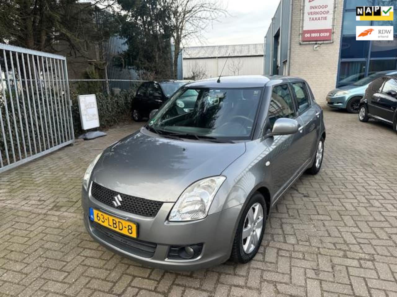 Suzuki Swift - 1.5 Exclusive 1.5 Exclusive, Airco, Automaat, 5 Deurs, Apk 02/2026 - AutoWereld.nl