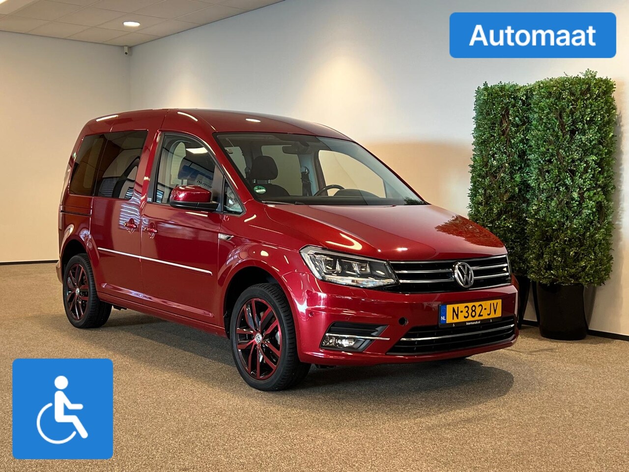 Volkswagen Caddy - L1 Rolstoelauto Automaat 3+1 of 5+0 - AutoWereld.nl