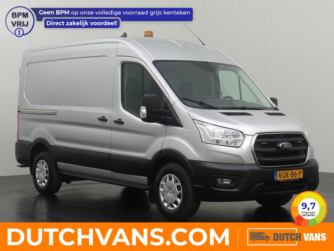 Ford Transit - 2.0TDCI 130PK Automaat L2H2 | Navigatie | Camera | 3-Persoons | Trekhaak - AutoWereld.nl