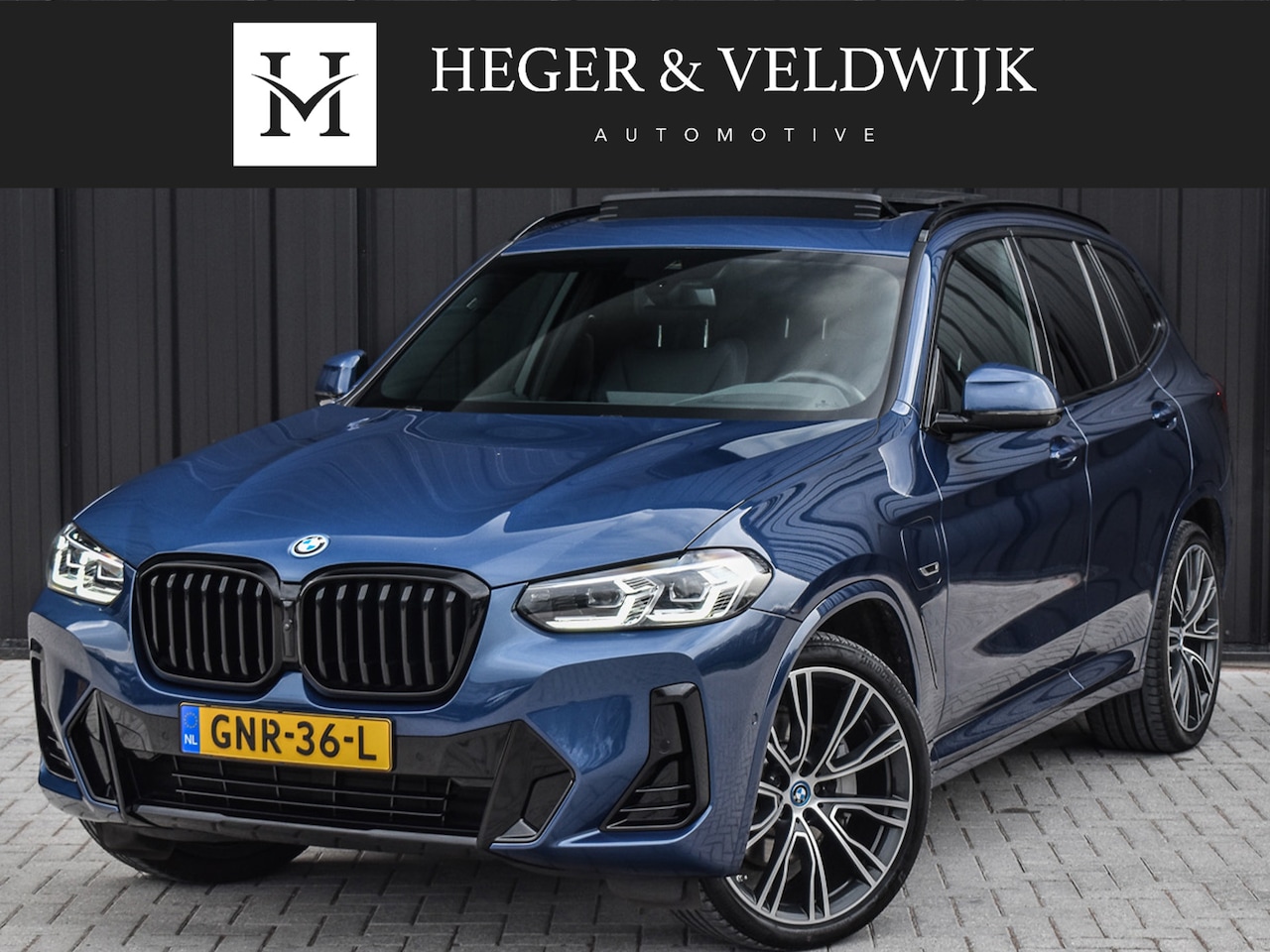 BMW X3 - xDrive30e FACELIFT | PANORAMADAK | ELEKTR. VERST. STOELEN | HEAD UP | 360 CAMERA | 21 INCH - AutoWereld.nl