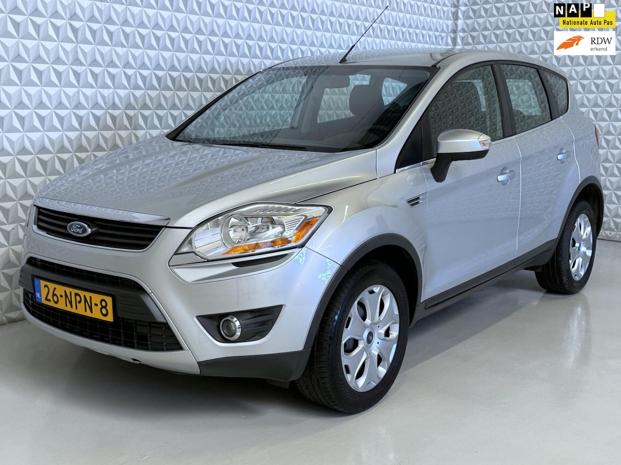 Ford Kuga - 2.0 TDCi Trend FWD / EX BPM (2010) - AutoWereld.nl