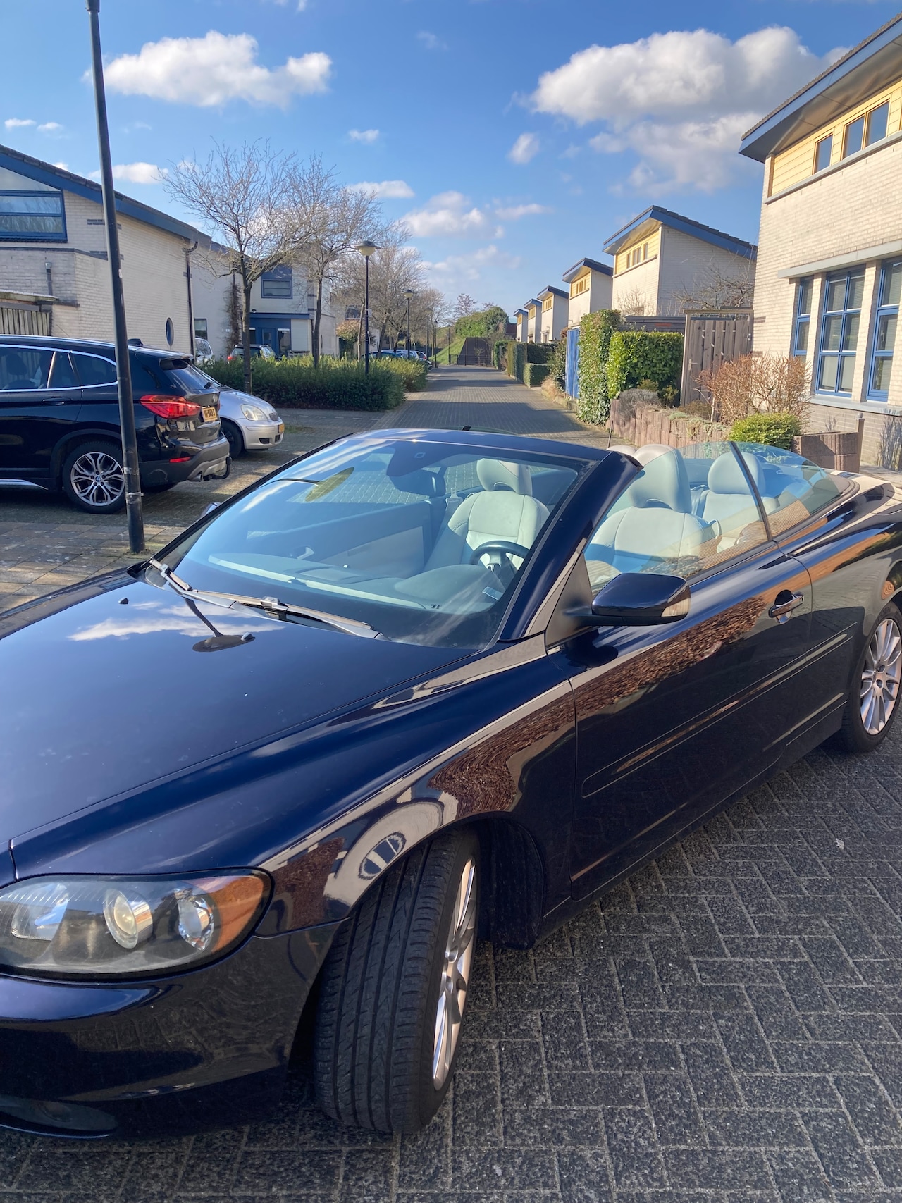 Volvo C70 Convertible - 2.4 D5 Momentum - AutoWereld.nl