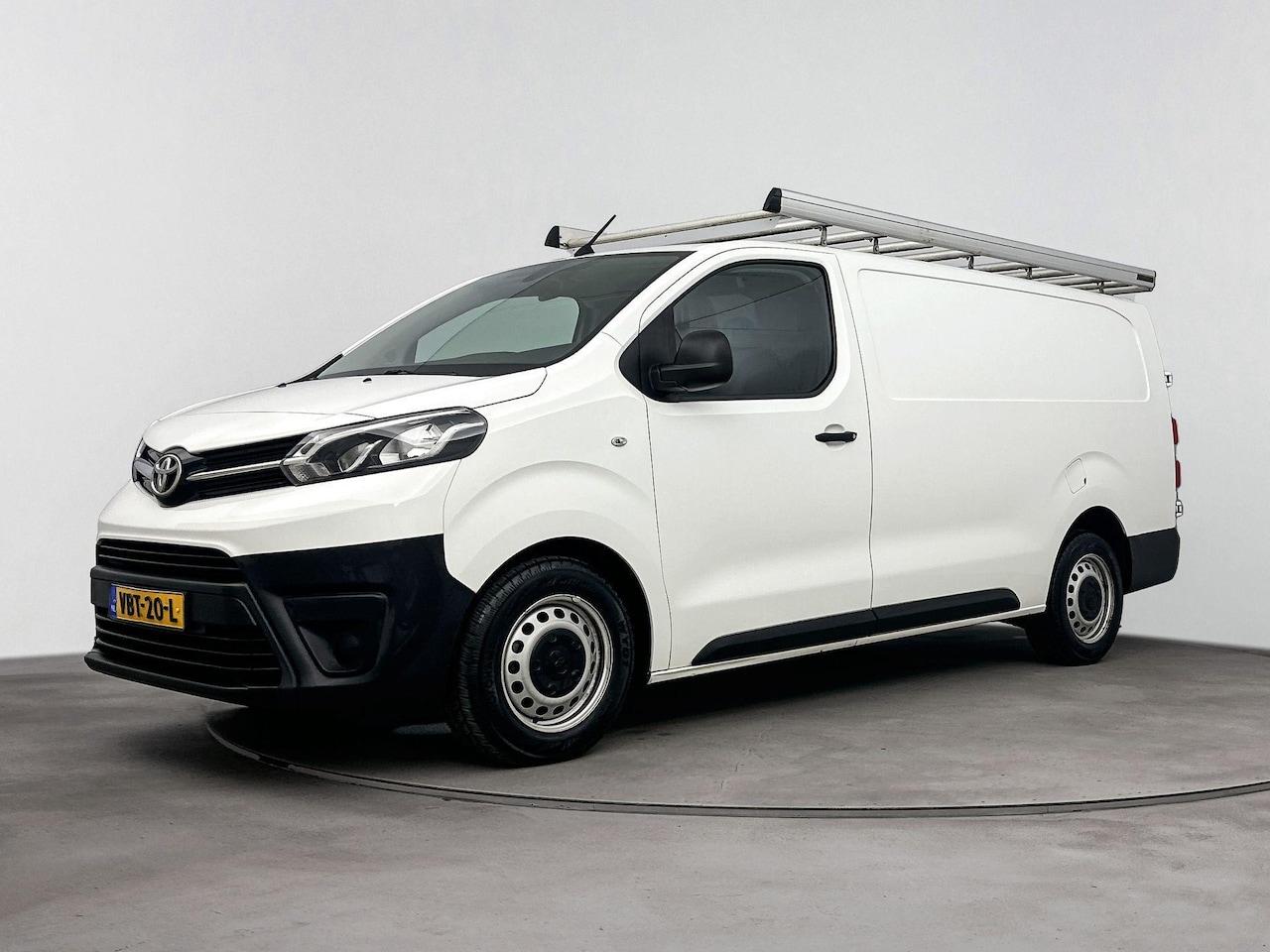 Toyota PROACE Long Worker - 2.0 D-4D Navigator Trekhaak Parkeersensors - AutoWereld.nl