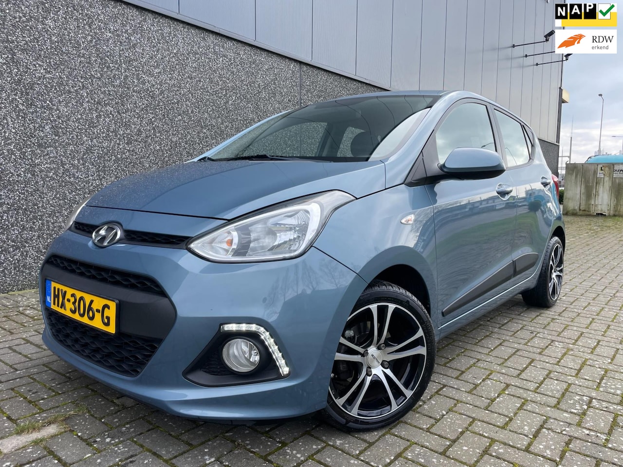 Hyundai i10 - 1.0i i-Motion Comfort Plus/Dealer onderh/1ste eigenaar/ - AutoWereld.nl