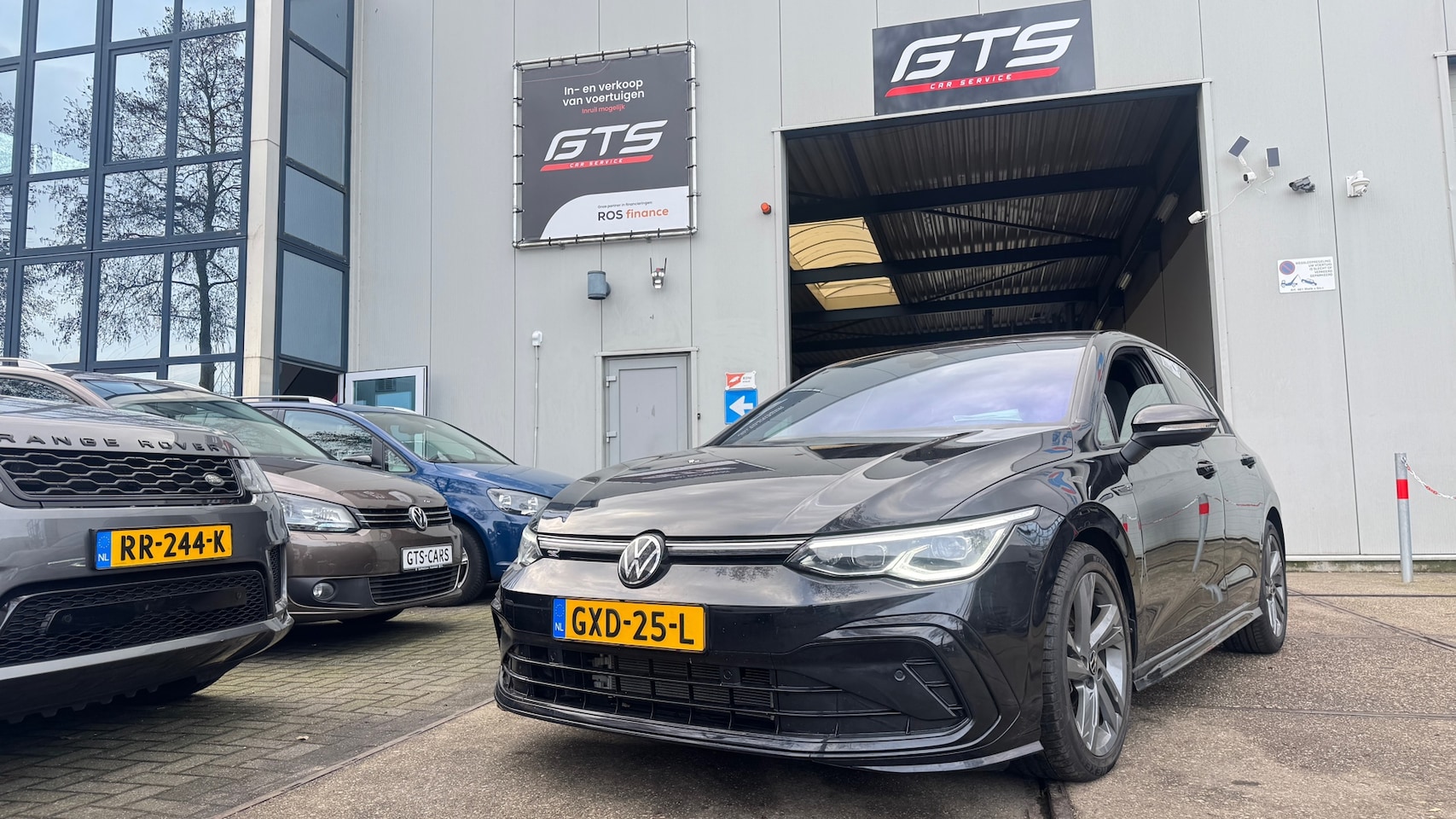 Volkswagen Golf - 1.5 eTSI R-Line Business 1.5 eTSI R-Line Business - AutoWereld.nl