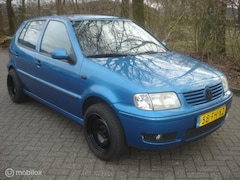 Volkswagen Polo - 1.4 MPI Trendline 5 deurs APK 18-9-2025