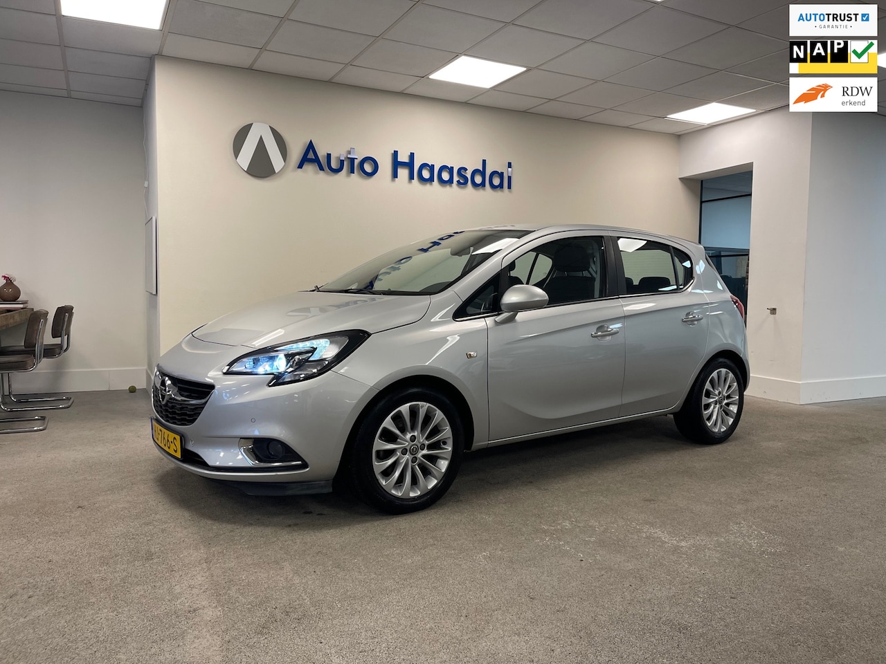 Opel Corsa - 1.0 Turbo Cosmo|TREKHAAK|XENON|CRUISE|PDC 2x|NAP - AutoWereld.nl