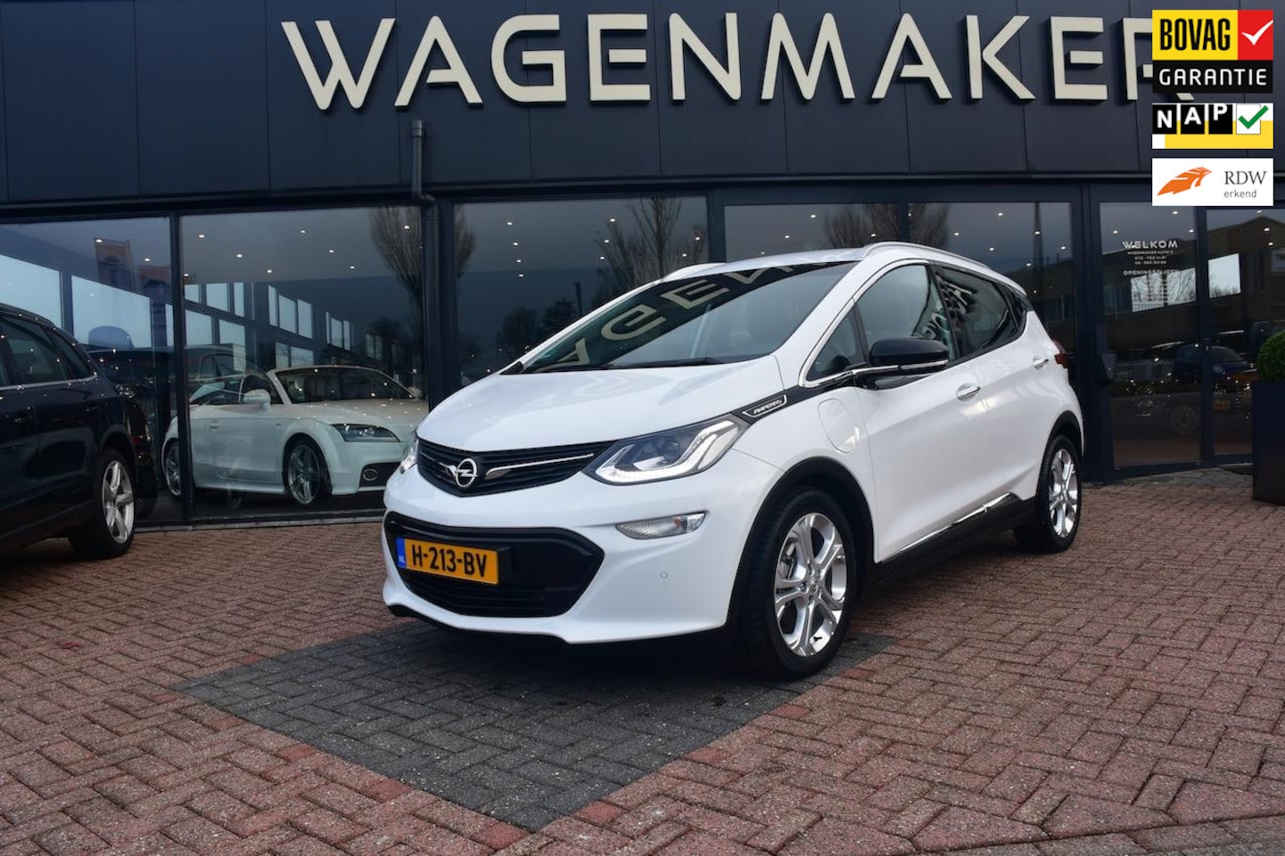 Opel Ampera-e - Business executive vrd 60 kWh CLIMA|ACC|Carplay - AutoWereld.nl