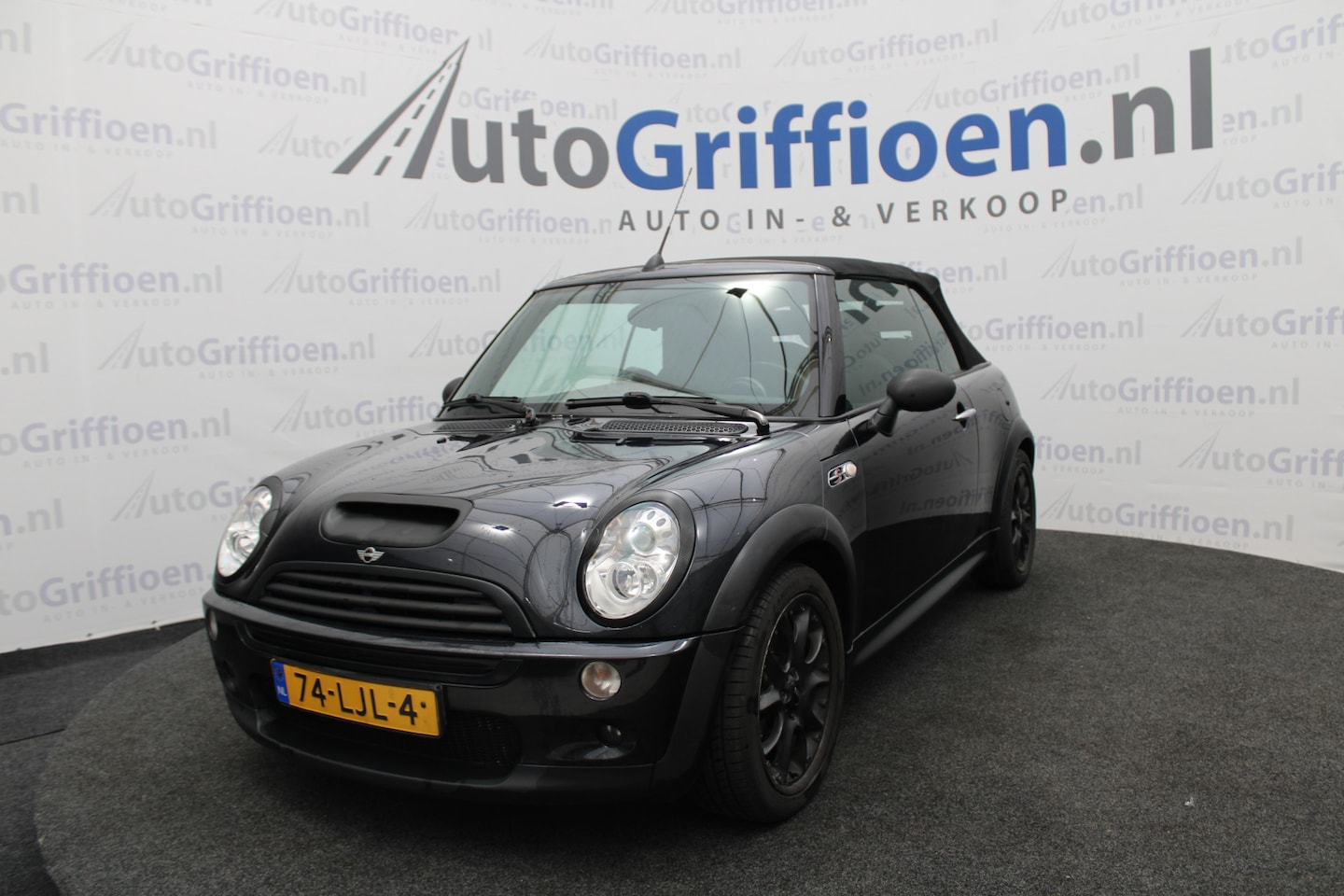 MINI Cabrio - Mini 1.6 Cooper met airco - AutoWereld.nl