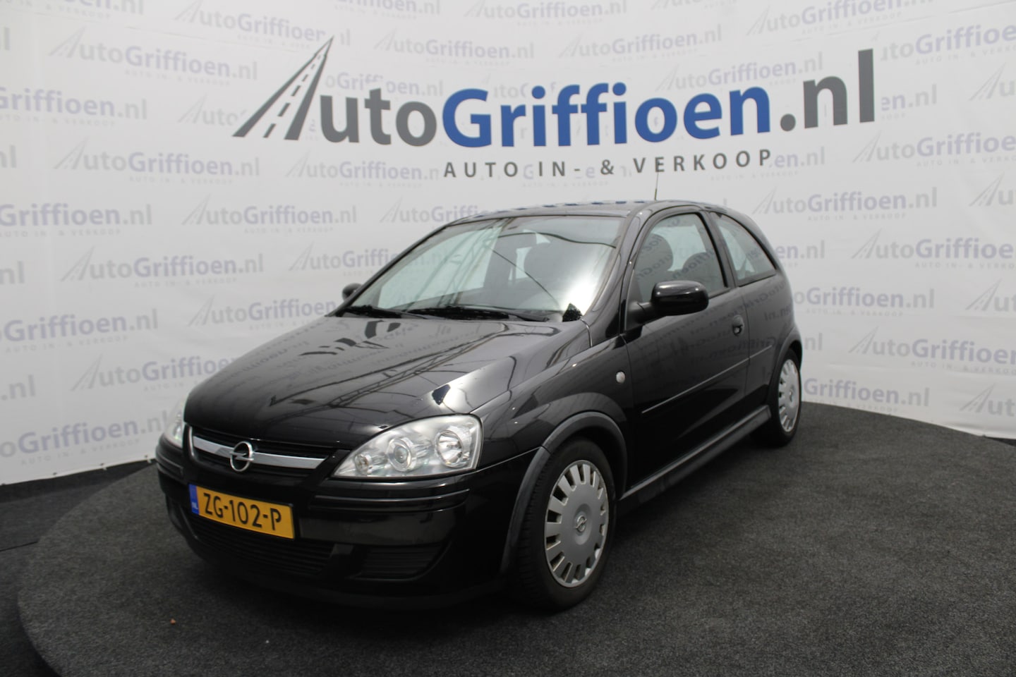 Opel Corsa - 1.0-12V Essentia met clima en bluetooth - AutoWereld.nl