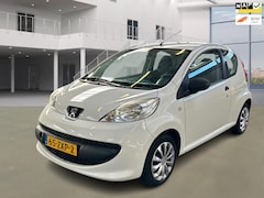 Peugeot 107 - 1.0-12V XR