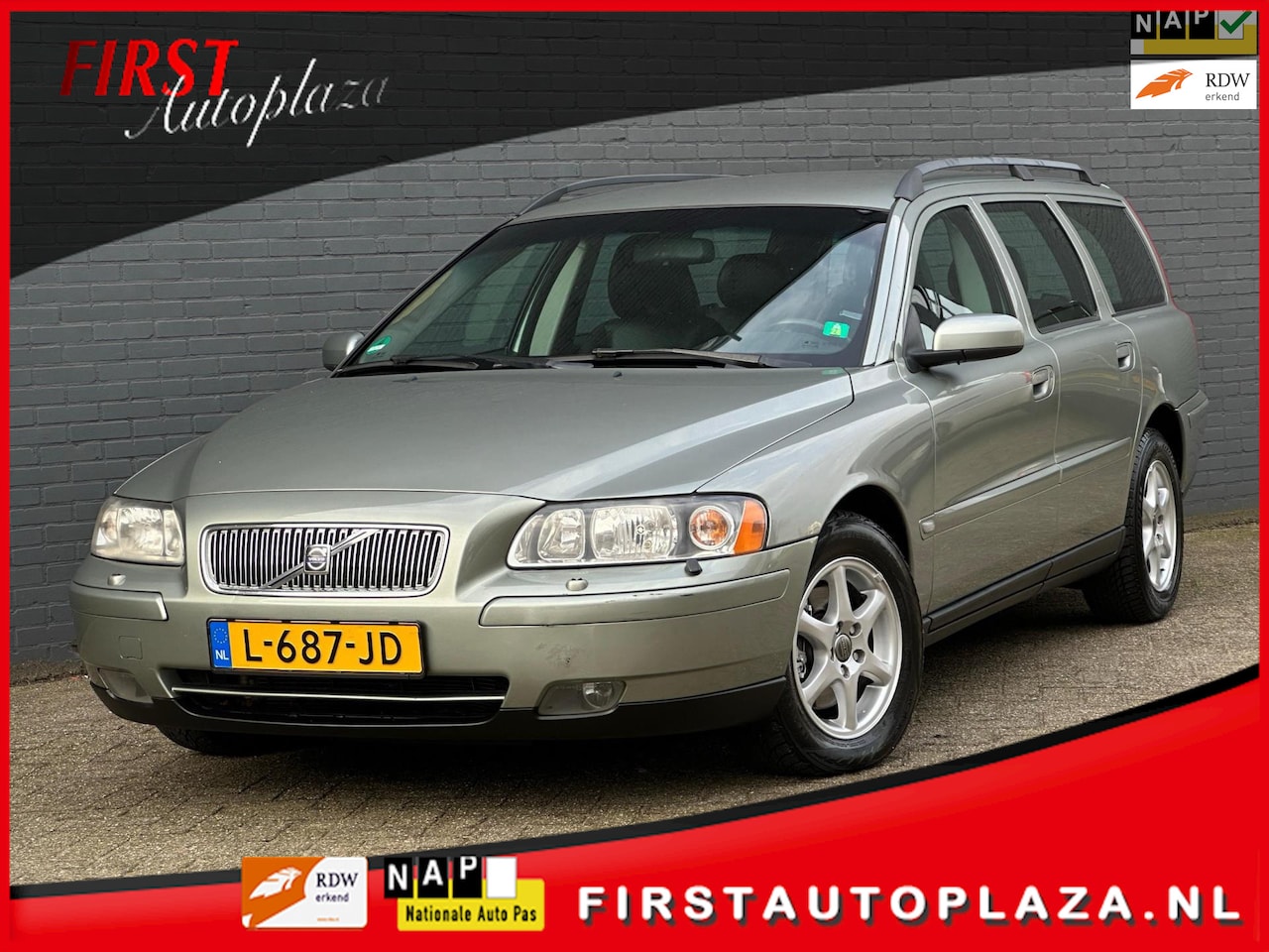 Volvo V70 - 2.4 AUTOMAAT AIRCO/STOELVERW/CRUISE | NETTE AUTO ! - AutoWereld.nl