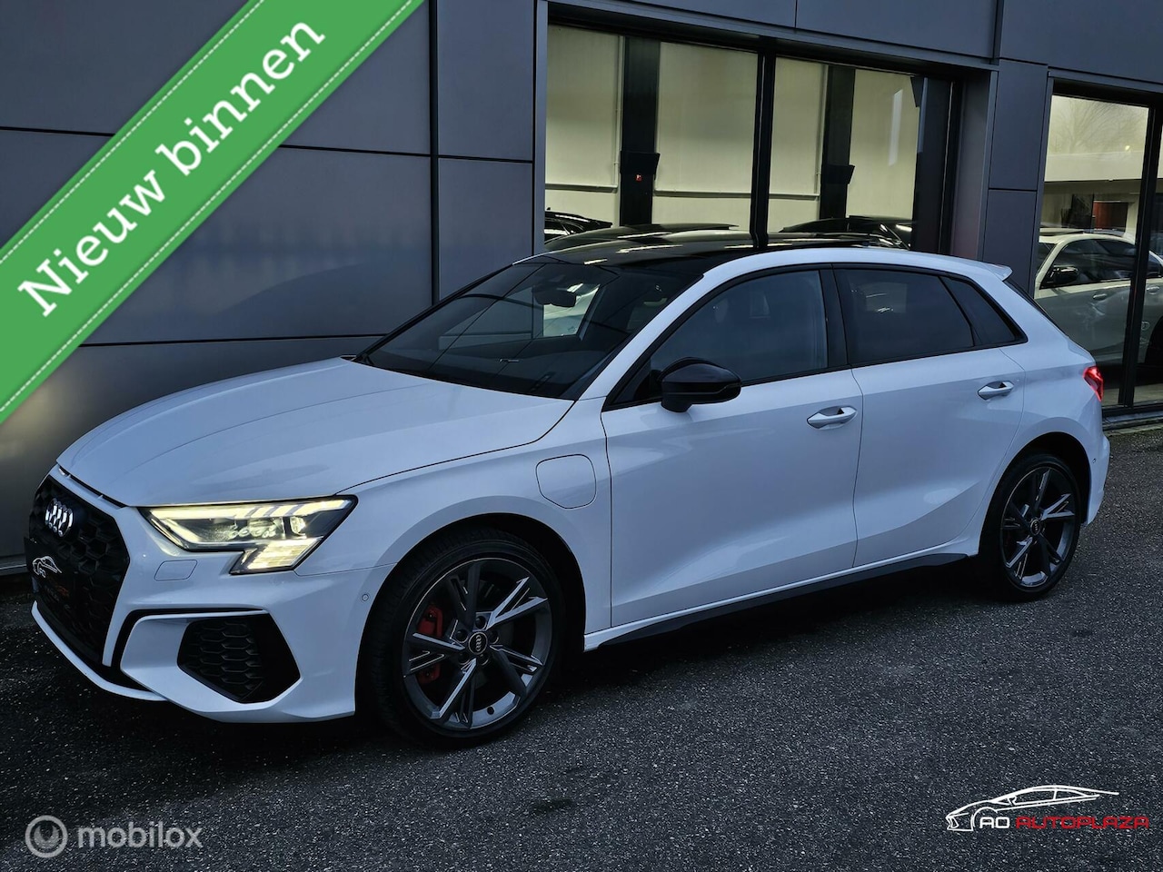 Audi A3 Sportback - 45 TFSI e 3x S-Line Competition Pano/RS seats/Massage - AutoWereld.nl