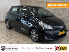 Toyota Yaris - 1.3 Dynamic Trekhaak/Cruise/ECC/Navigatie/LM-Velgen/Keyless