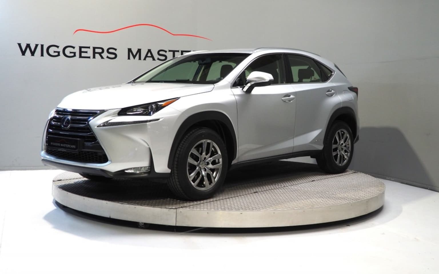 Lexus NX - 300h AWD Business Line 300H AWD Business Line, Adaptieve cruise control, Camera, Parkee - AutoWereld.nl