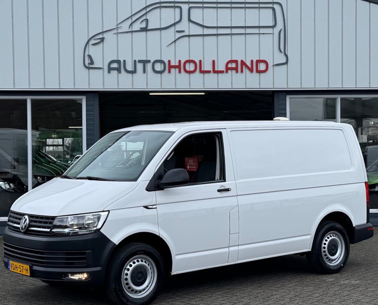 Volkswagen Transporter - 2.0 TDI 75KW 102PK EURO 6 AIRCO/ CRUISE CONTROL/ CAMERA/ PDC/ 10 - AutoWereld.nl