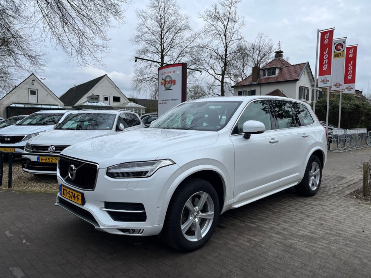 Volvo XC90 - 2.0 D5 AWD 224PK AUTOMAAT / LEDER / TREKHAAK / CAMERA - AutoWereld.nl