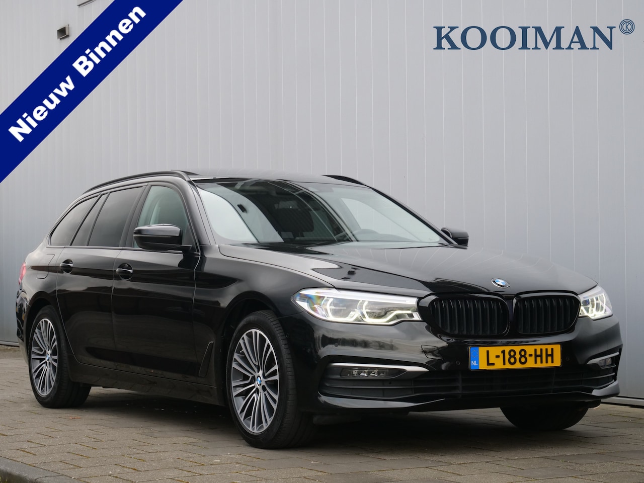 BMW 5-serie Touring - 520d 191pk High Executive AUTOMAAT Panoramadak / BTW / Head-Up / Trekhaak - AutoWereld.nl