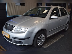 Skoda Fabia - 1.4-16V Ambiente Airco Km 155.593