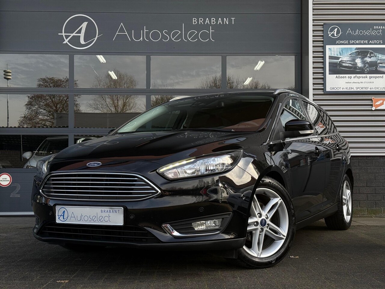 Ford Focus Wagon - 1.0 Titanium Automaat CarPlay Camera - AutoWereld.nl