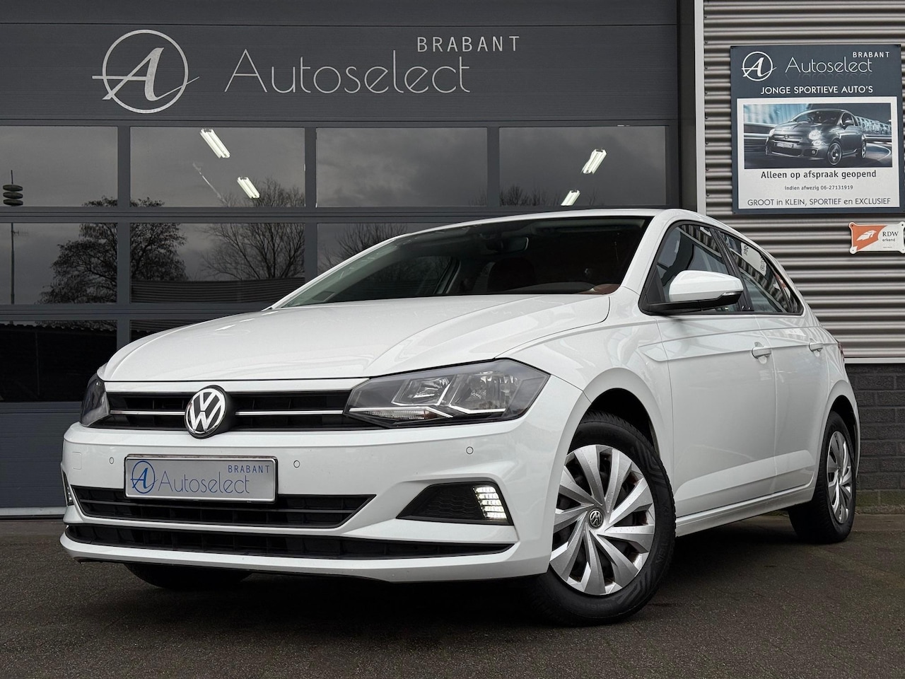 Volkswagen Polo - 1.0 TSI Comfortline DSG CarPlay Cruise PDC - AutoWereld.nl